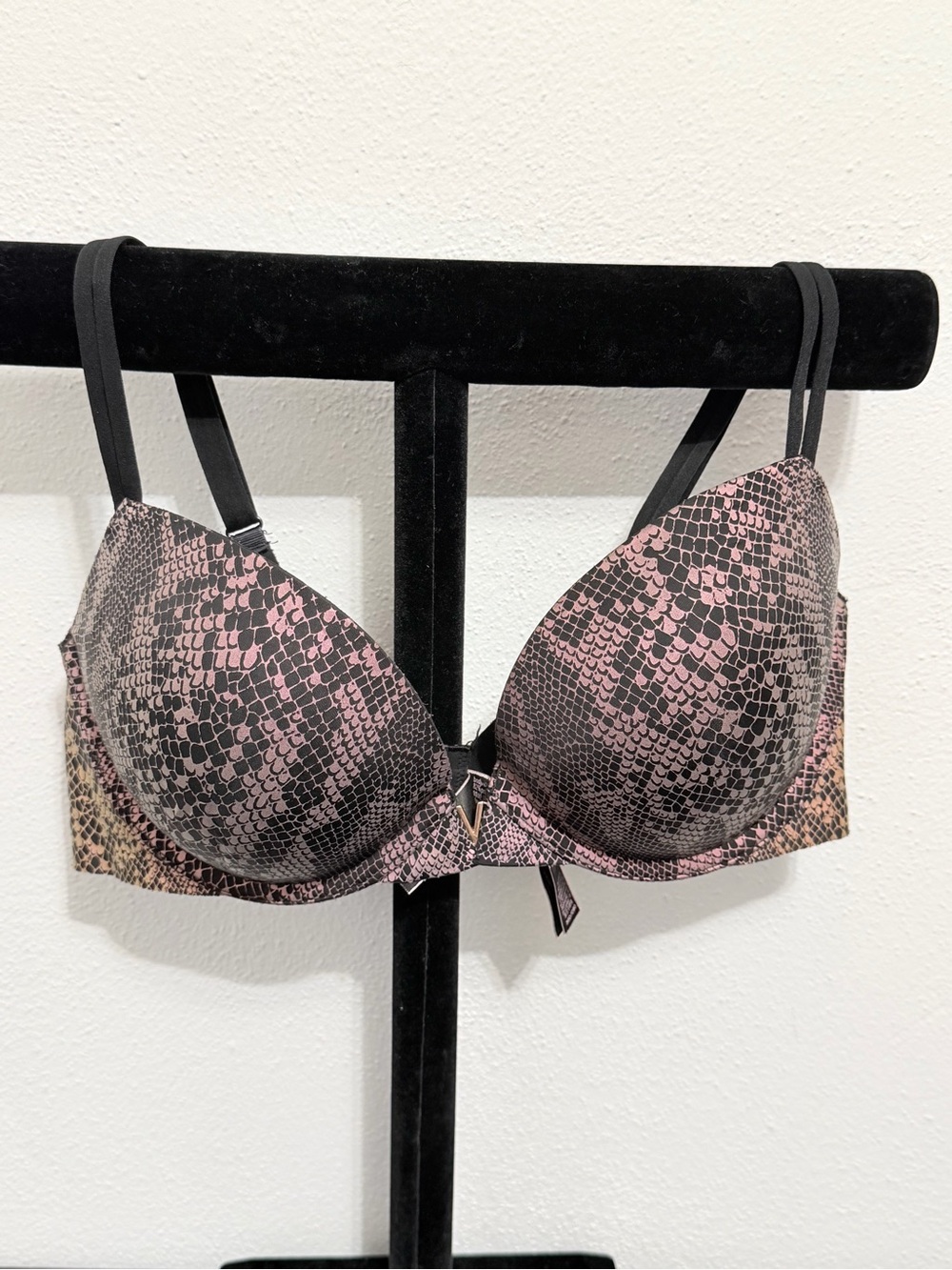 Victoria’s Secret Snakeskin Print Lined Demi Bra Size 36C
